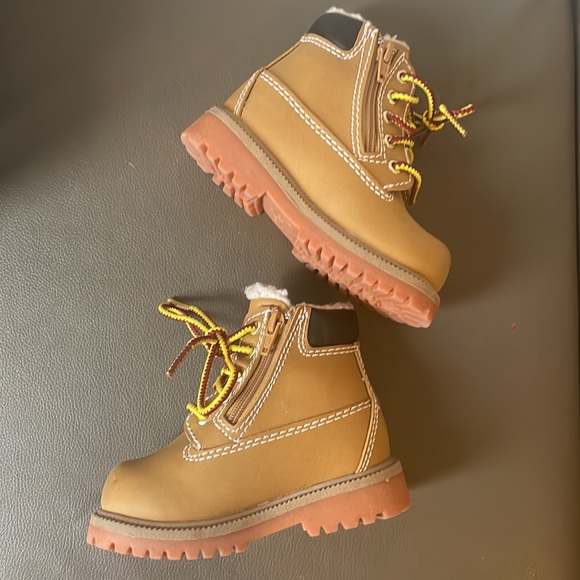 Toddler Timberlands - Picture 2 of 5
